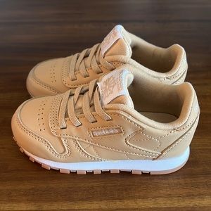 Reebok Unisex-Child Classic Leather Sneaker